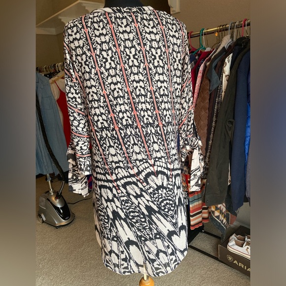 Umgee unique print dress with tie sleeves, fully lined, size small - Picture 6 of 13